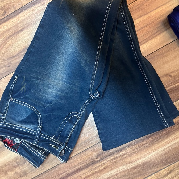 Jeans - Picture 9 of 16